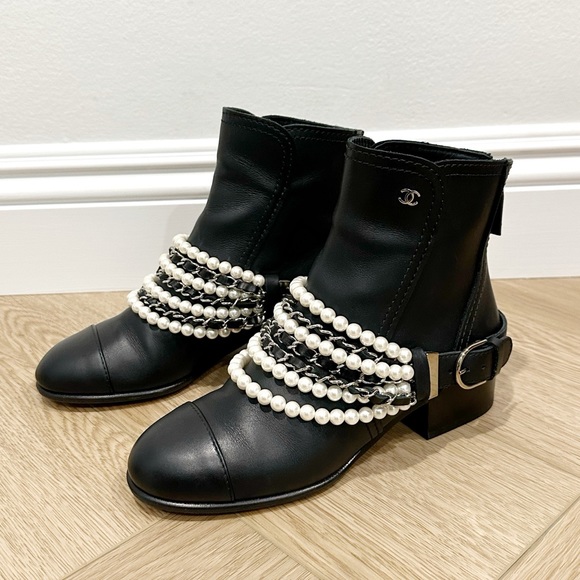 CHANEL Captoe Pearl Boots (35) - Picture 2 of 10